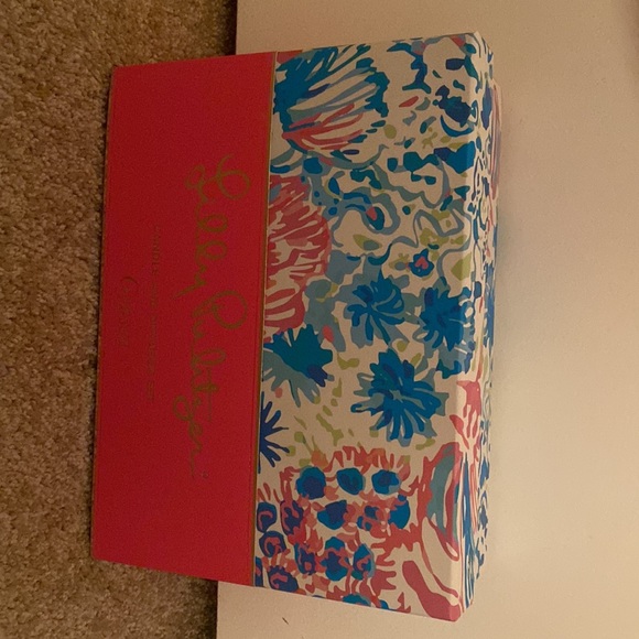 Lilly Pulitzer Candle and Diffuser Set - Picture 4 of 7